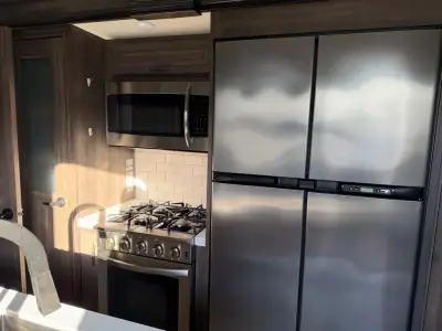 2022 Grand Design SOLITUDE 380FL photo 13