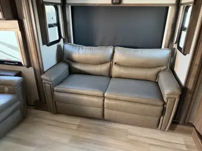 2022 Grand Design SOLITUDE 380FL photo 28