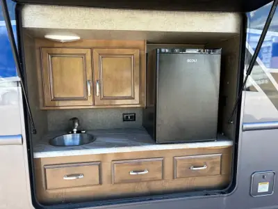 2020 Thor Motor Coach OMNI BB35 photo 24