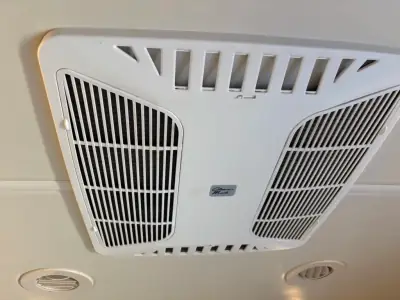 2020 Thor Motor Coach OMNI BB35 photo 9