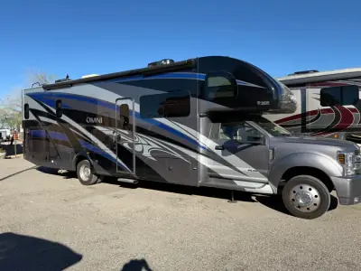 2020 Thor Motor Coach OMNI BB35