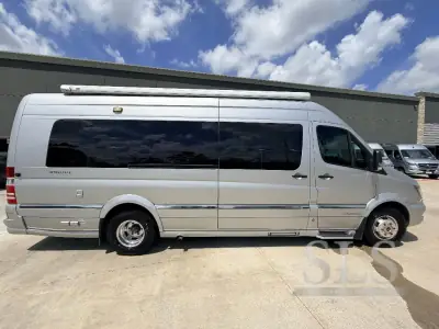 2014 Airstream Interstate 24GL photo 2
