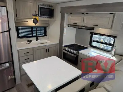 2026 Coachmen Catalina Legacy Edition 323MAZE photo 23