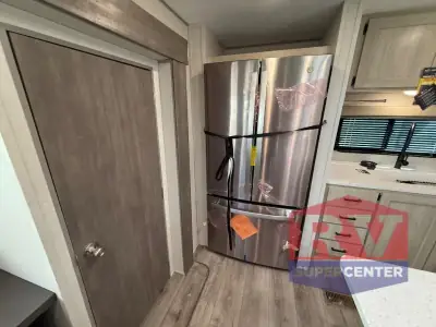 2026 Coachmen Catalina Legacy Edition 323MAZE photo 14