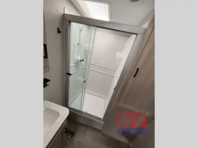 2026 Coachmen Catalina Legacy Edition 323MAZE photo 30