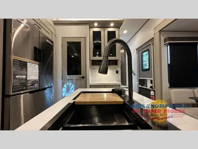 2025 Grand Design Influence photo 15
