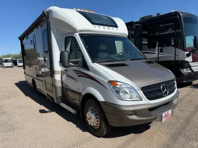2014 Itasca NAVION 24G
