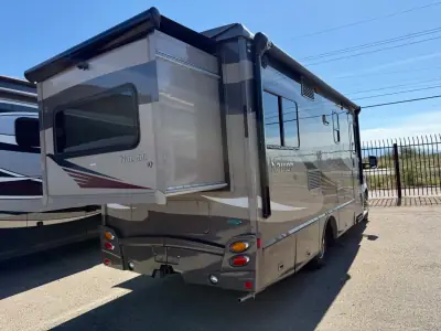 2014 Itasca NAVION 24G photo 5