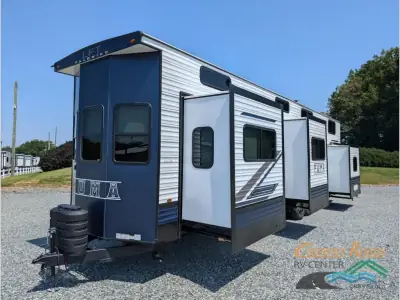 2026 Forest River Puma Vista 403LFT photo 3