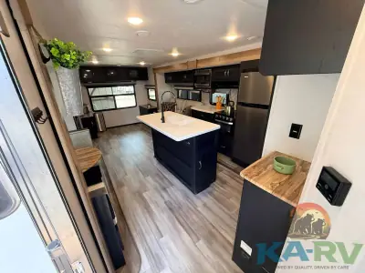 2022 Coachmen 324RLDSLE photo 20