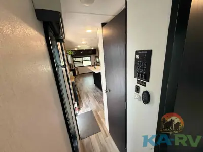 2022 Coachmen 324RLDSLE photo 22
