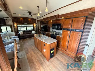 2014 Keystone MONTANA 3610RL photo 27