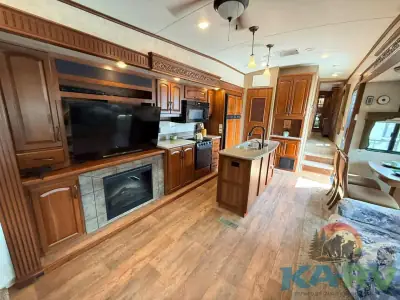 2014 Keystone MONTANA 3610RL photo 14