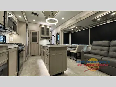 2025 Grand Design Solitude photo 8