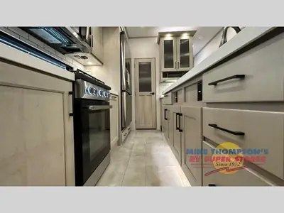2025 Grand Design Solitude photo 10