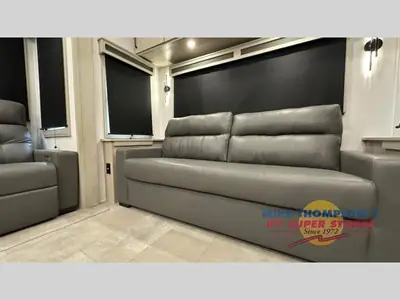 2025 Grand Design Solitude photo 14