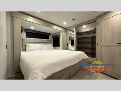 2025 Grand Design Solitude photo 21
