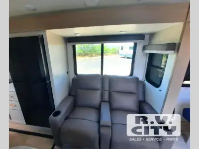2027 Jayco Jay Flight 225MLSW photo 6