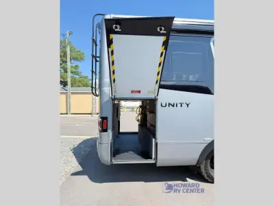 2027 Leisure Travel Unity U24TBX photo 7