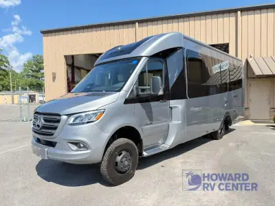 2027 Leisure Travel Unity U24TBX photo 3