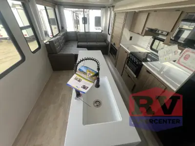 2025 Forest River Wildwood T28VIEW photo 9