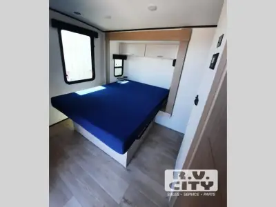2027 Jayco Jay Feather 24FK photo 8