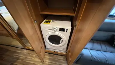 2017 Thor Motor Coach Miramar 34.2 photo 24