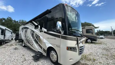 2017 Thor Motor Coach Miramar 34.2 photo 73