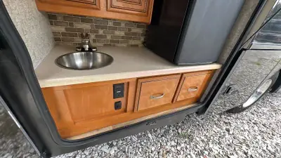 2017 Thor Motor Coach Miramar 34.2 photo 69