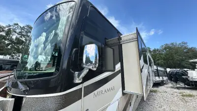 2017 Thor Motor Coach Miramar 34.2 photo 60