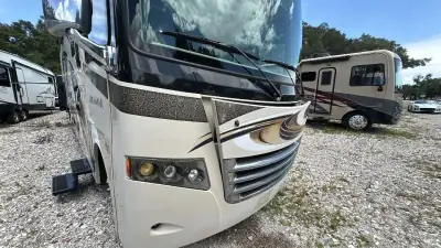 2017 Thor Motor Coach Miramar 34.2 photo 59