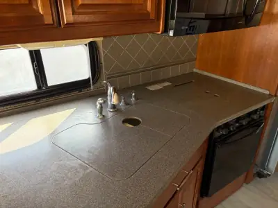 2007 Fleetwood DISCOVERY 39L photo 22