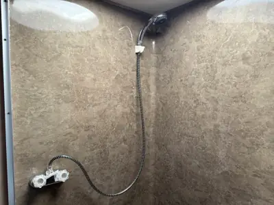 2007 Fleetwood DISCOVERY 39L photo 13