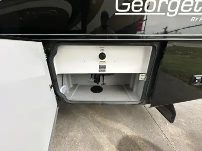 2019 Forest River Georgetown XL 369DS photo 6