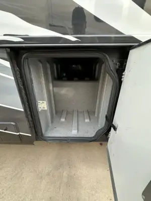 2019 Forest River Georgetown XL 369DS photo 8