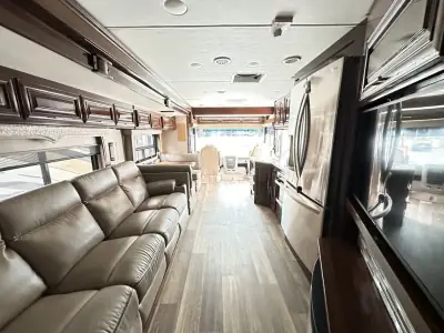 2019 Forest River Georgetown XL 369DS photo 13