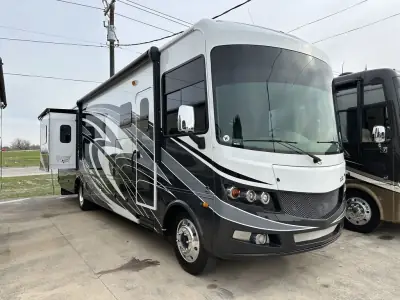 2019 Forest River Georgetown XL 369DS photo 2