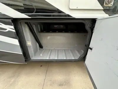 2019 Forest River Georgetown XL 369DS photo 9