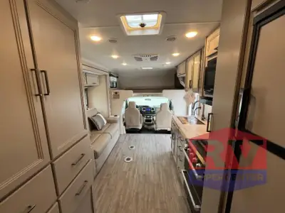 2024 Thor Motor Coach Four Winds 26X photo 18
