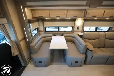 2027 Renegade Explorer 40ERB photo 16