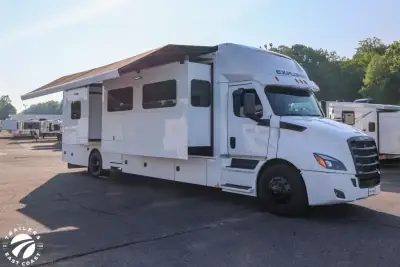 2027 Renegade Explorer 40ERB photo 9