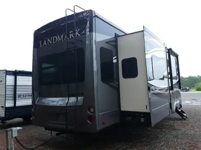 2020 Heartland HEARTLAND LANDMARK 365 DAYTONA photo 13