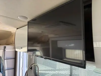 2021 Winnebago NAVION 24D photo 16