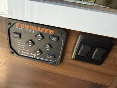 2021 Winnebago NAVION 24D photo 32