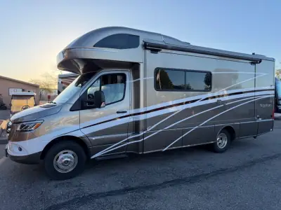 2021 Winnebago NAVION 24D photo 5