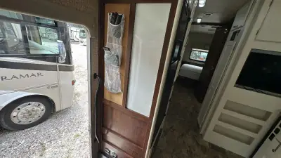 2016 Coachmen Pursuit 33 BH photo 41