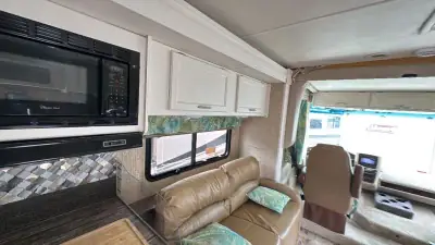 2016 Coachmen Pursuit 33 BH photo 39