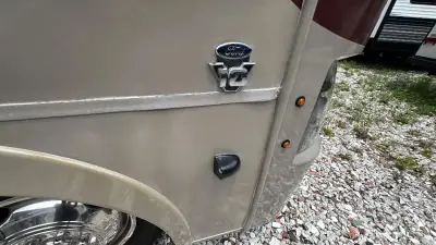 2016 Coachmen Pursuit 33 BH photo 44
