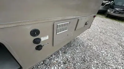 2016 Coachmen Pursuit 33 BH photo 57