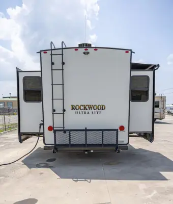 2020 Forest River Rockwood Ultra Lite 2898KS photo 7